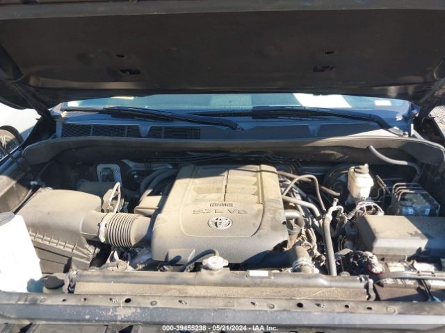 Photo 9 VIN: 5TFDW5F13JX699095 - TOYOTA TUNDRA 