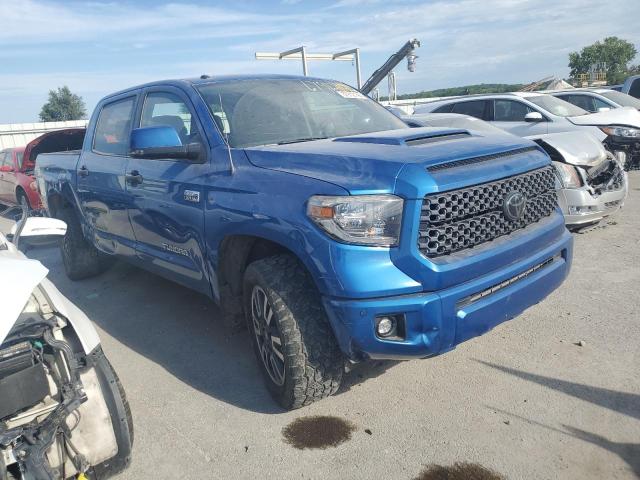 Photo 3 VIN: 5TFDW5F13JX755651 - TOYOTA TUNDRA CRE 