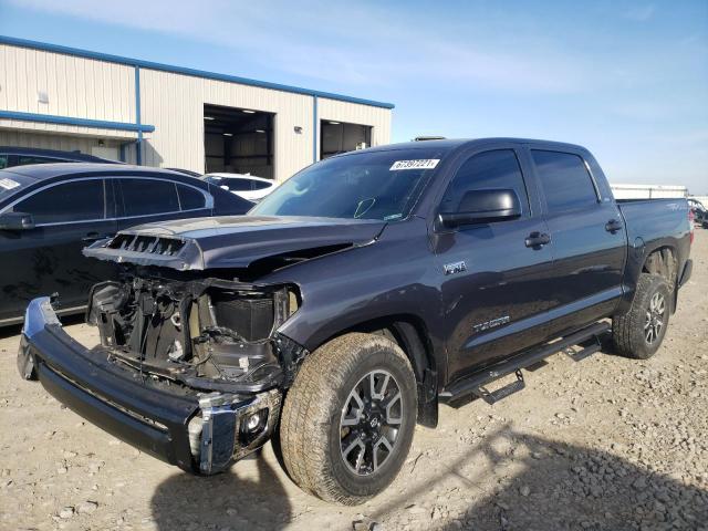 Photo 1 VIN: 5TFDW5F13JX769033 - TOYOTA TUNDRA SR5 