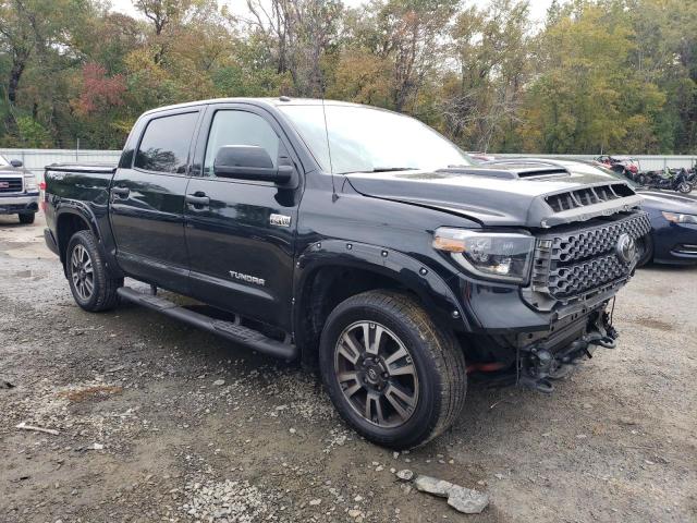 Photo 3 VIN: 5TFDW5F13KX824615 - TOYOTA TUNDRA 