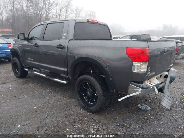 Photo 2 VIN: 5TFDW5F14CX239835 - TOYOTA TUNDRA 