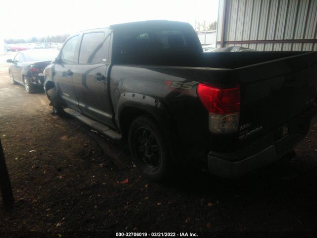 Photo 2 VIN: 5TFDW5F14DX304569 - TOYOTA TUNDRA 4WD TRUCK 