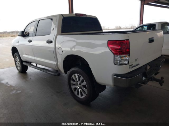 Photo 2 VIN: 5TFDW5F14DX321842 - TOYOTA TUNDRA 