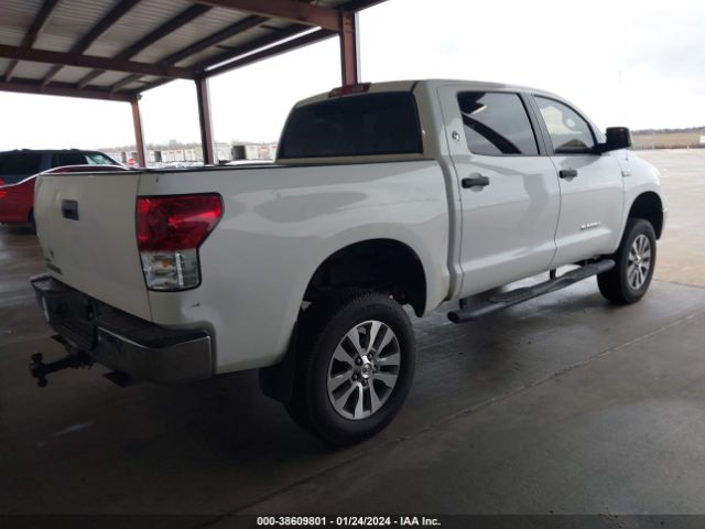 Photo 3 VIN: 5TFDW5F14DX321842 - TOYOTA TUNDRA 