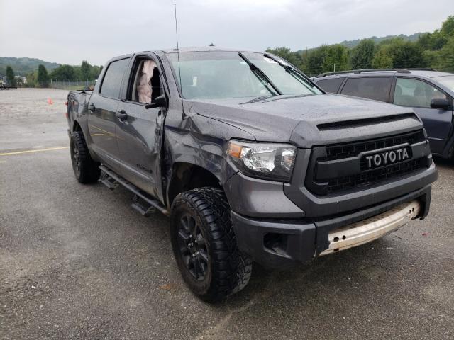 Photo 8 VIN: 5TFDW5F14GX558383 - TOYOTA TUNDRA CRE 