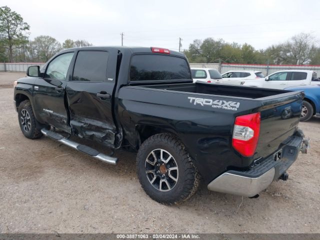 Photo 2 VIN: 5TFDW5F14GX577385 - TOYOTA TUNDRA 