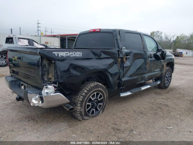 Photo 3 VIN: 5TFDW5F14GX577385 - TOYOTA TUNDRA 