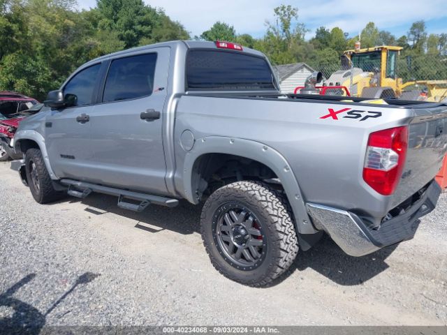 Photo 2 VIN: 5TFDW5F14HX625095 - TOYOTA TUNDRA 