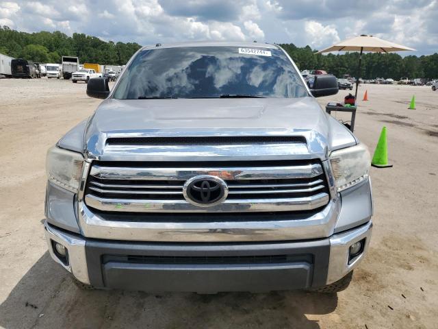 Photo 4 VIN: 5TFDW5F14HX637599 - TOYOTA TUNDRA CRE 