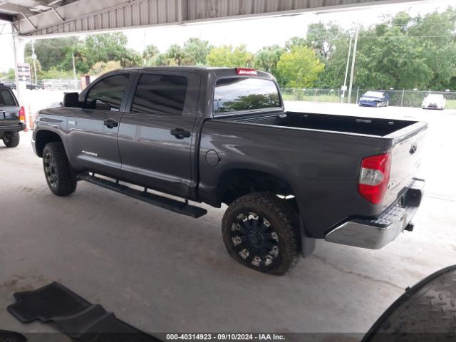 Photo 2 VIN: 5TFDW5F14HX650935 - TOYOTA TUNDRA 