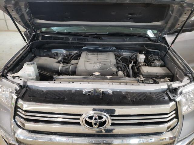 Photo 6 VIN: 5TFDW5F14HX671851 - TOYOTA TUNDRA CRE 