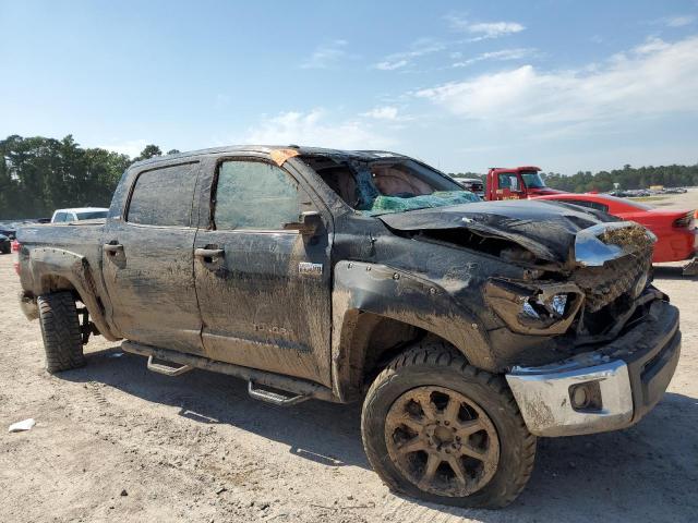 Photo 3 VIN: 5TFDW5F14JX678398 - TOYOTA TUNDRA 