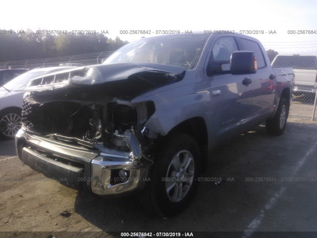 Photo 1 VIN: 5TFDW5F14JX742729 - TOYOTA TUNDRA 4WD 