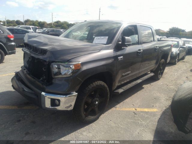 Photo 1 VIN: 5TFDW5F14JX753567 - TOYOTA TUNDRA 4WD 