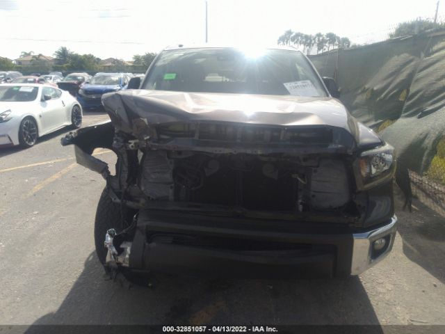 Photo 5 VIN: 5TFDW5F14JX753567 - TOYOTA TUNDRA 4WD 