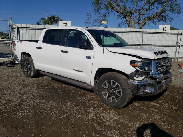 Photo 3 VIN: 5TFDW5F14KX821058 - TOYOTA TUNDRA 