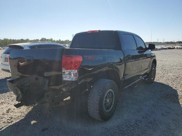 Photo 2 VIN: 5TFDW5F15AX147128 - TOYOTA TUNDRA CRE 