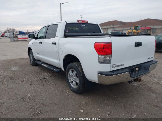 Photo 2 VIN: 5TFDW5F15CX269085 - TOYOTA TUNDRA 