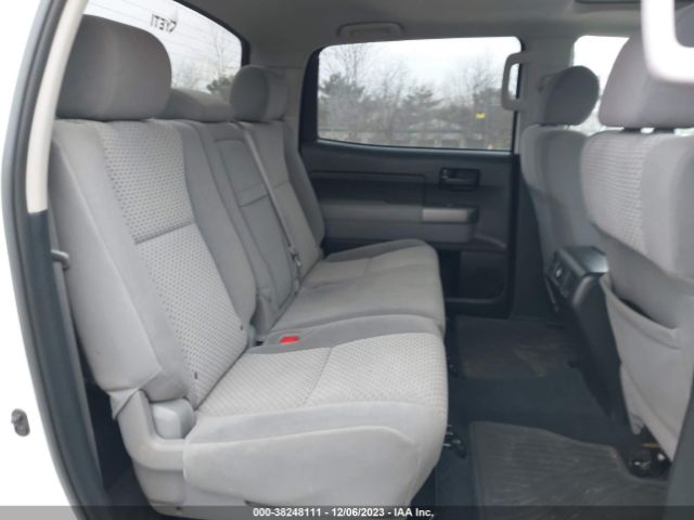 Photo 7 VIN: 5TFDW5F15CX269085 - TOYOTA TUNDRA 