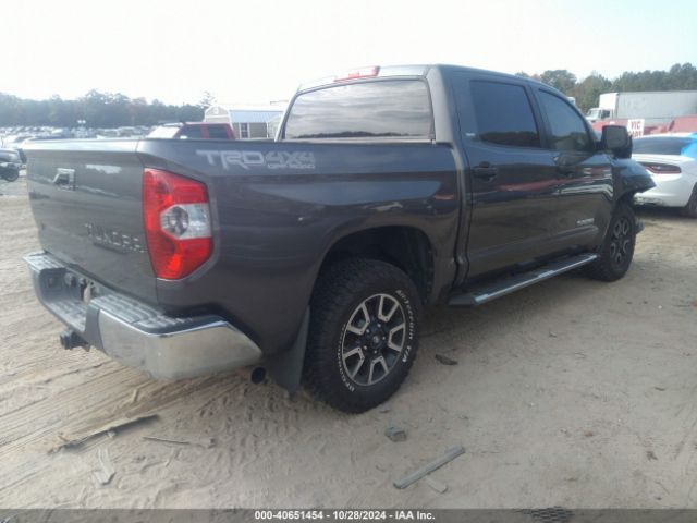 Photo 3 VIN: 5TFDW5F15FX422245 - TOYOTA TUNDRA 