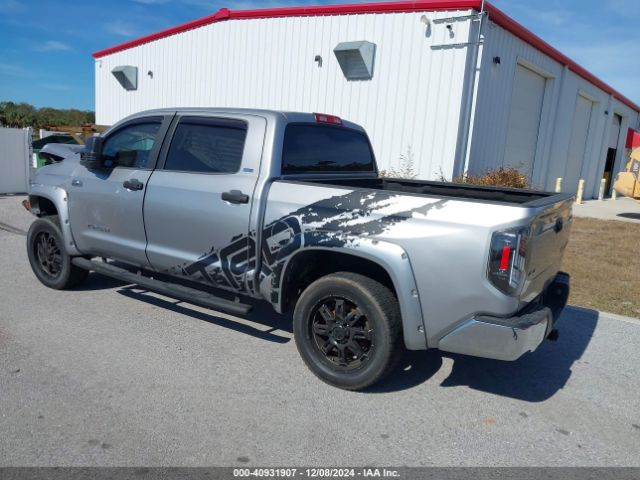 Photo 2 VIN: 5TFDW5F15FX423041 - TOYOTA TUNDRA 