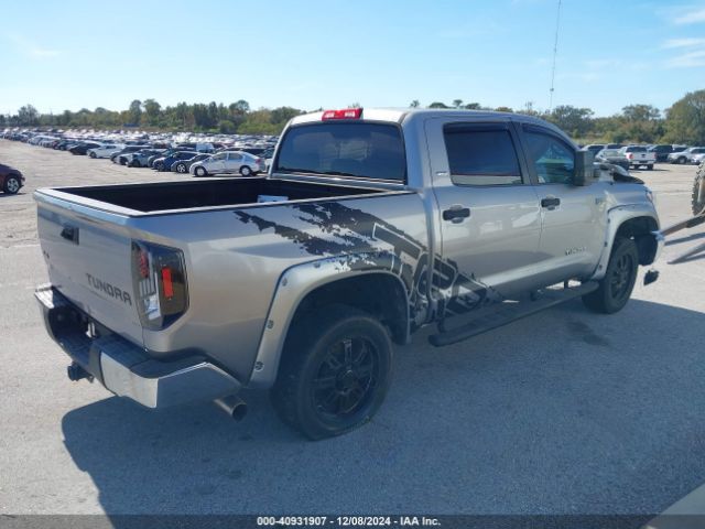 Photo 3 VIN: 5TFDW5F15FX423041 - TOYOTA TUNDRA 