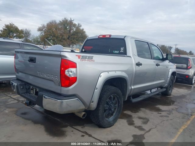 Photo 3 VIN: 5TFDW5F15GX492670 - TOYOTA TUNDRA 