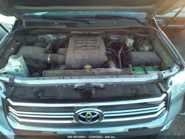 Photo 9 VIN: 5TFDW5F15GX492670 - TOYOTA TUNDRA 