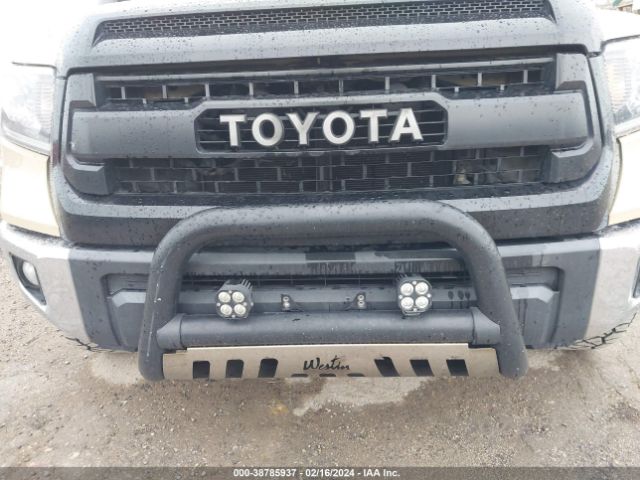 Photo 5 VIN: 5TFDW5F15HX641399 - TOYOTA TUNDRA 