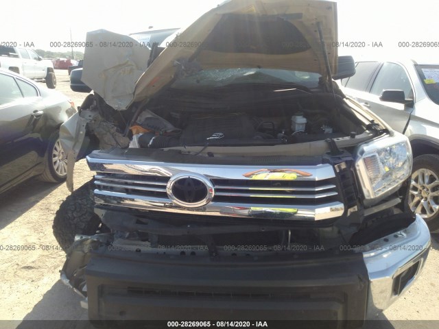 Photo 5 VIN: 5TFDW5F15HX667954 - TOYOTA TUNDRA 4WD 