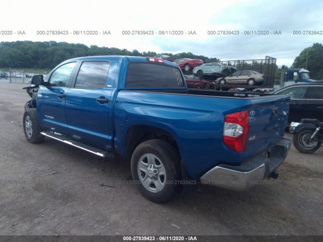 Photo 2 VIN: 5TFDW5F15JX725969 - TOYOTA TUNDRA 4WD 