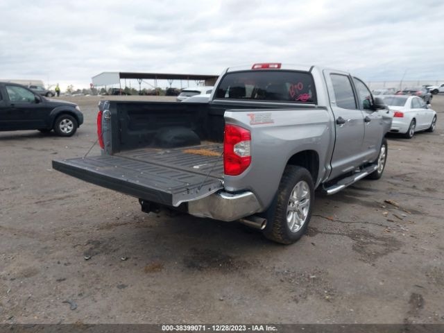 Photo 3 VIN: 5TFDW5F15JX732923 - TOYOTA TUNDRA 