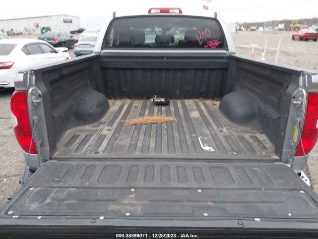 Photo 7 VIN: 5TFDW5F15JX732923 - TOYOTA TUNDRA 