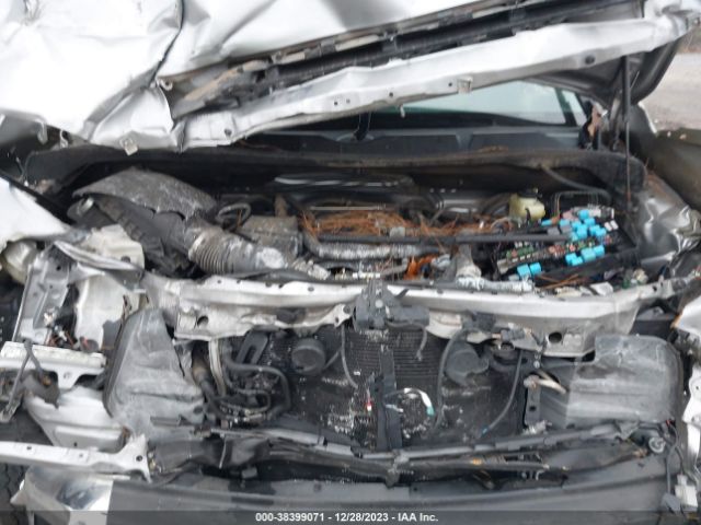 Photo 9 VIN: 5TFDW5F15JX732923 - TOYOTA TUNDRA 