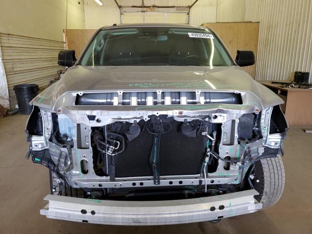 Photo 4 VIN: 5TFDW5F15JX749592 - TOYOTA TUNDRA 