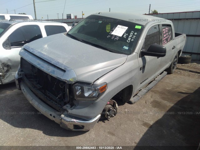 Photo 1 VIN: 5TFDW5F15JX752458 - TOYOTA TUNDRA 4WD 