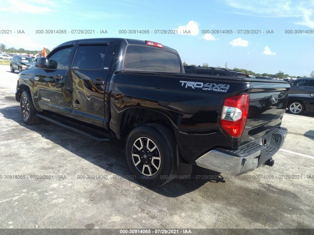 Photo 2 VIN: 5TFDW5F15JX773830 - TOYOTA TUNDRA 4WD 