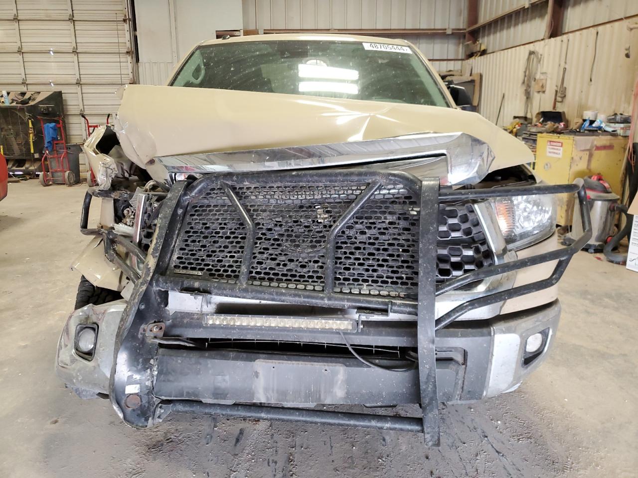 Photo 4 VIN: 5TFDW5F15KX864338 - TOYOTA TUNDRA 