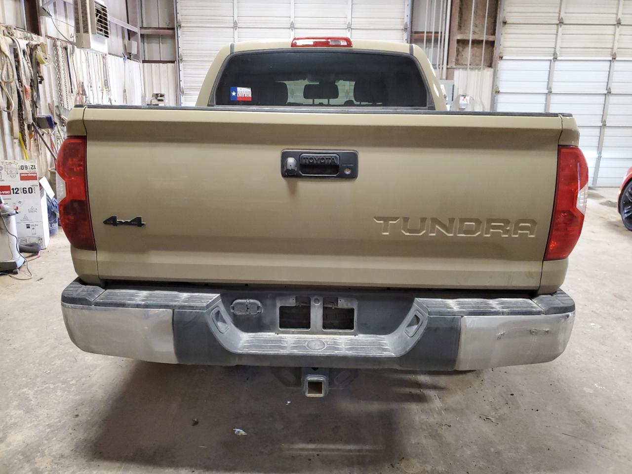 Photo 5 VIN: 5TFDW5F15KX864338 - TOYOTA TUNDRA 