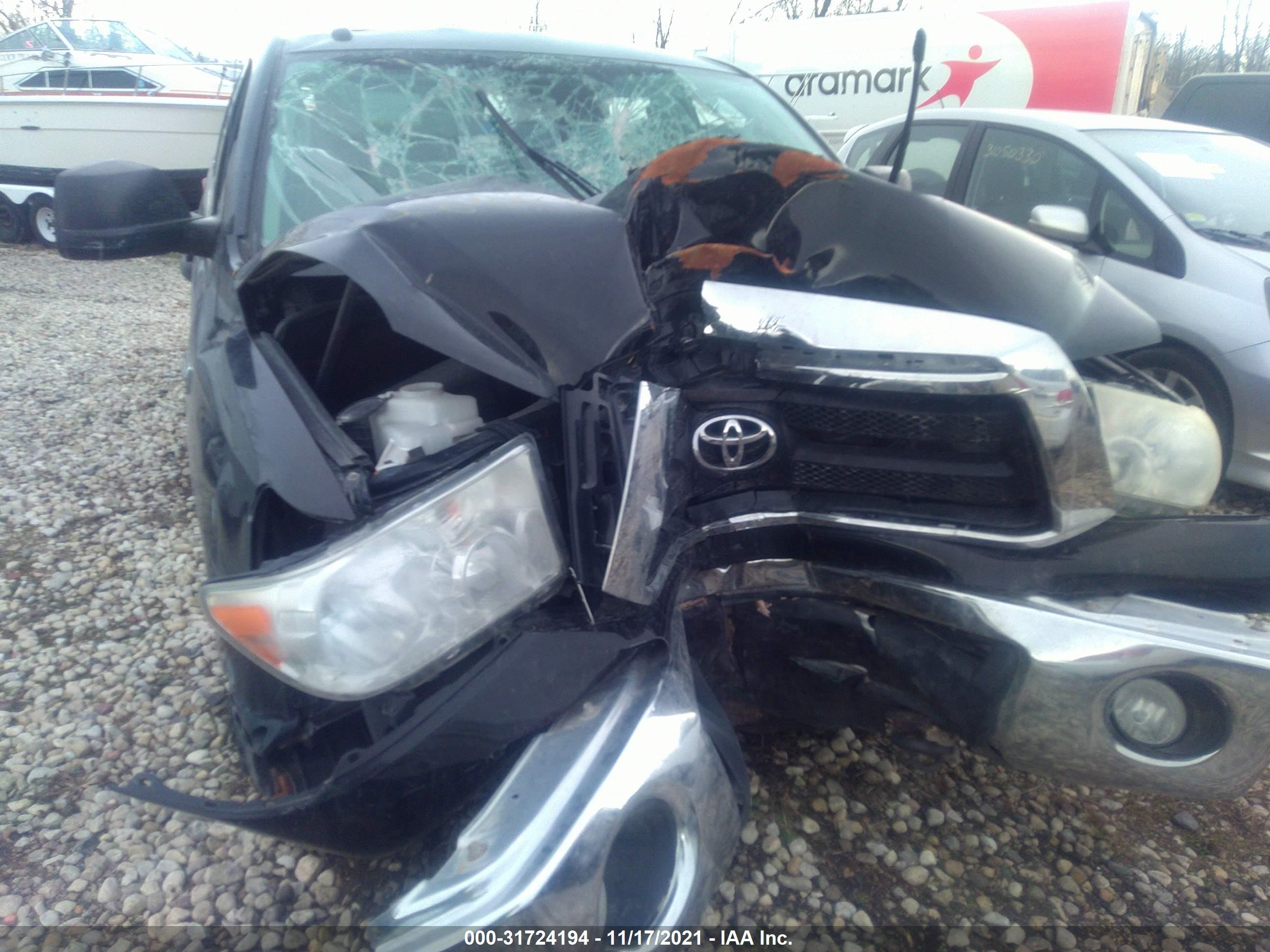 Photo 5 VIN: 5TFDW5F16AX156470 - TOYOTA TUNDRA 