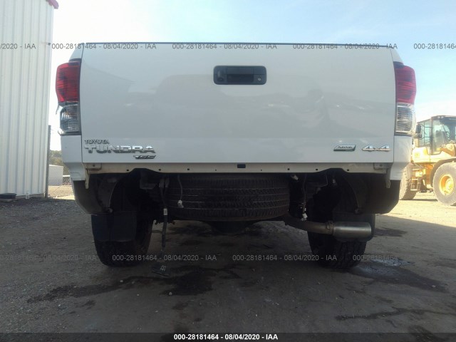 Photo 5 VIN: 5TFDW5F16DX300345 - TOYOTA TUNDRA 4WD TRUCK 