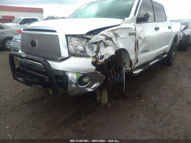 Photo 5 VIN: 5TFDW5F16DX320255 - TOYOTA TUNDRA 4WD TRUCK 