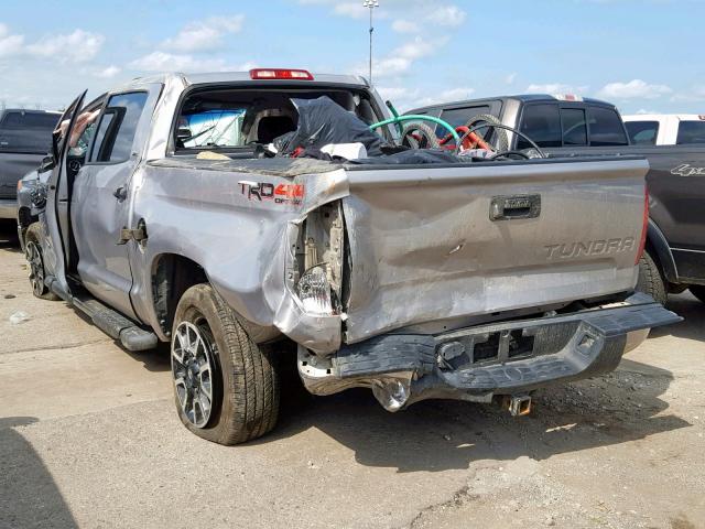 Photo 2 VIN: 5TFDW5F16GX497649 - TOYOTA TUNDRA CRE 