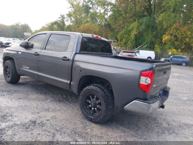 Photo 2 VIN: 5TFDW5F16GX555968 - TOYOTA TUNDRA 