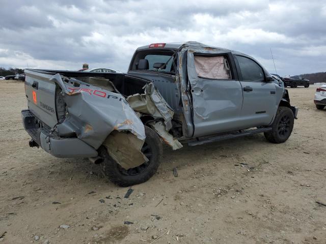 Photo 2 VIN: 5TFDW5F16HX677621 - TOYOTA TUNDRA 