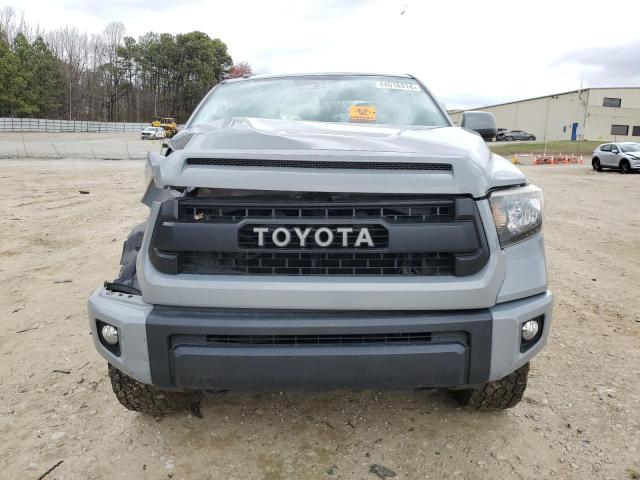 Photo 4 VIN: 5TFDW5F16HX677621 - TOYOTA TUNDRA 