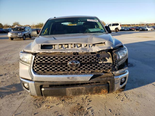 Photo 8 VIN: 5TFDW5F16JX730288 - TOYOTA TUNDRA CRE 