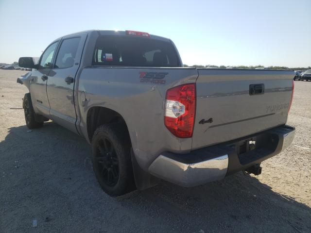 Photo 2 VIN: 5TFDW5F16JX754851 - TOYOTA TUNDRA CRE 