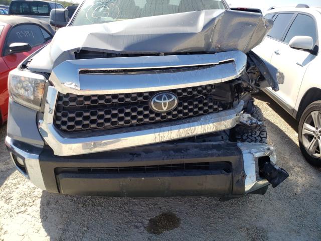 Photo 6 VIN: 5TFDW5F16JX754851 - TOYOTA TUNDRA CRE 