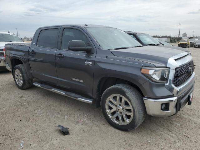 Photo 3 VIN: 5TFDW5F16JX762576 - TOYOTA TUNDRA CRE 